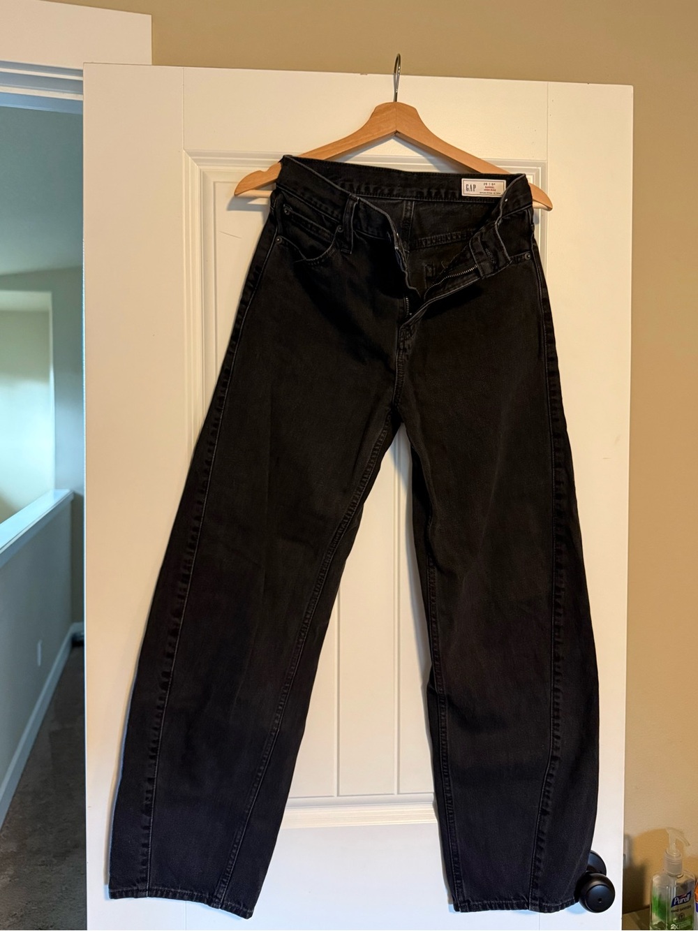 GAP Women’s Barrel Jeans Black